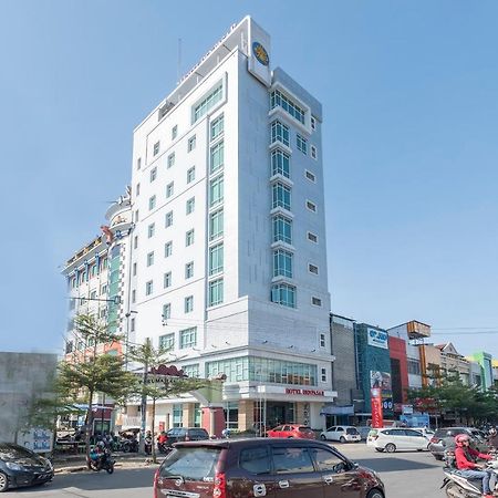 Oyo 1114 Hotel Denpasar Makassar Extérieur photo
